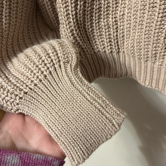 EUC Brandy Melville Sweater - Picture 2 of 3